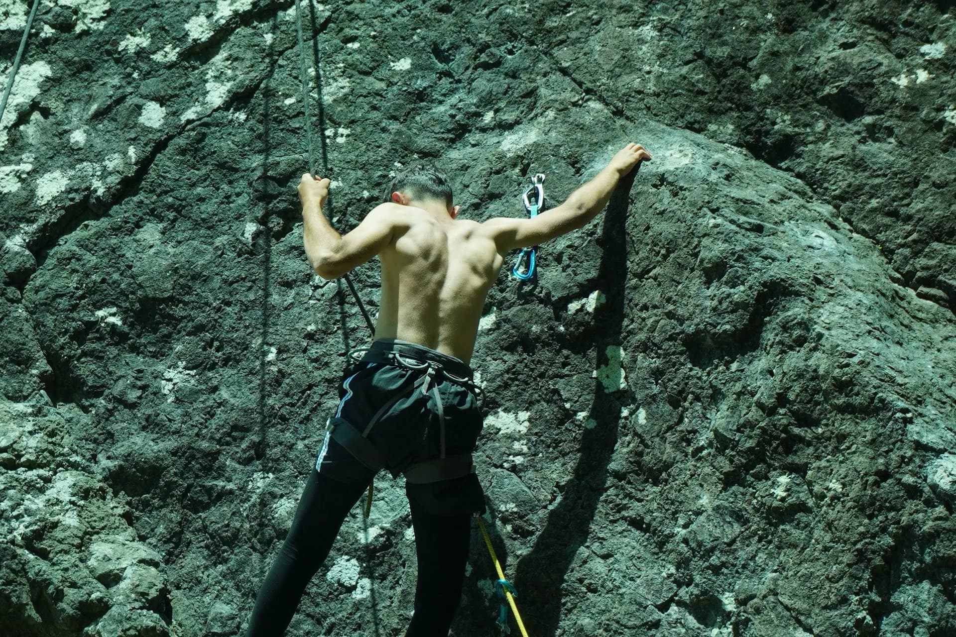 Rock climbing in Gonio 2