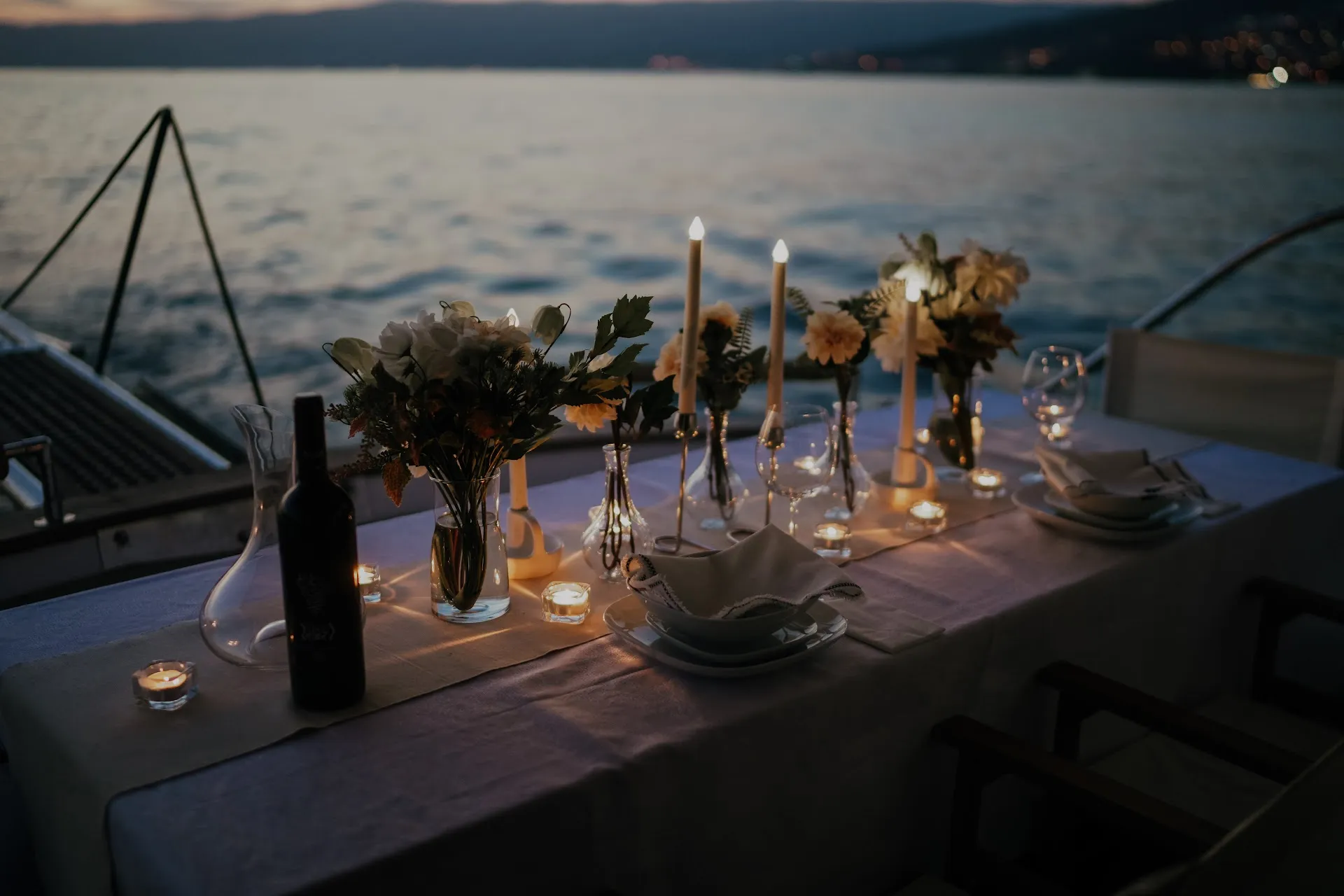 IKARIUSYACHT GEMLİK (SAATLİK, GÜNLÜK TEKNE KİRALAMA)