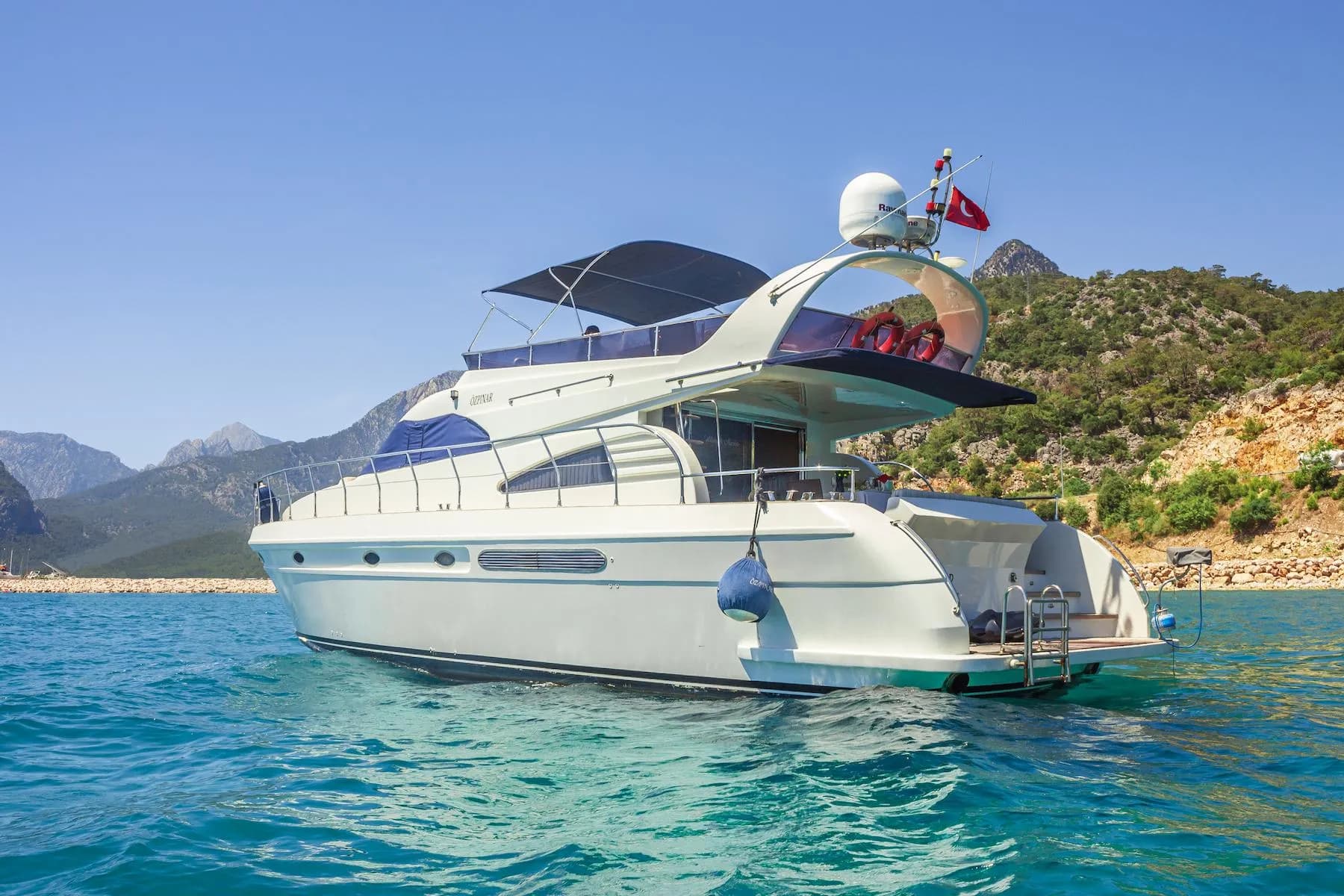 Prestige Lux Tour (Private Yacht Charter)