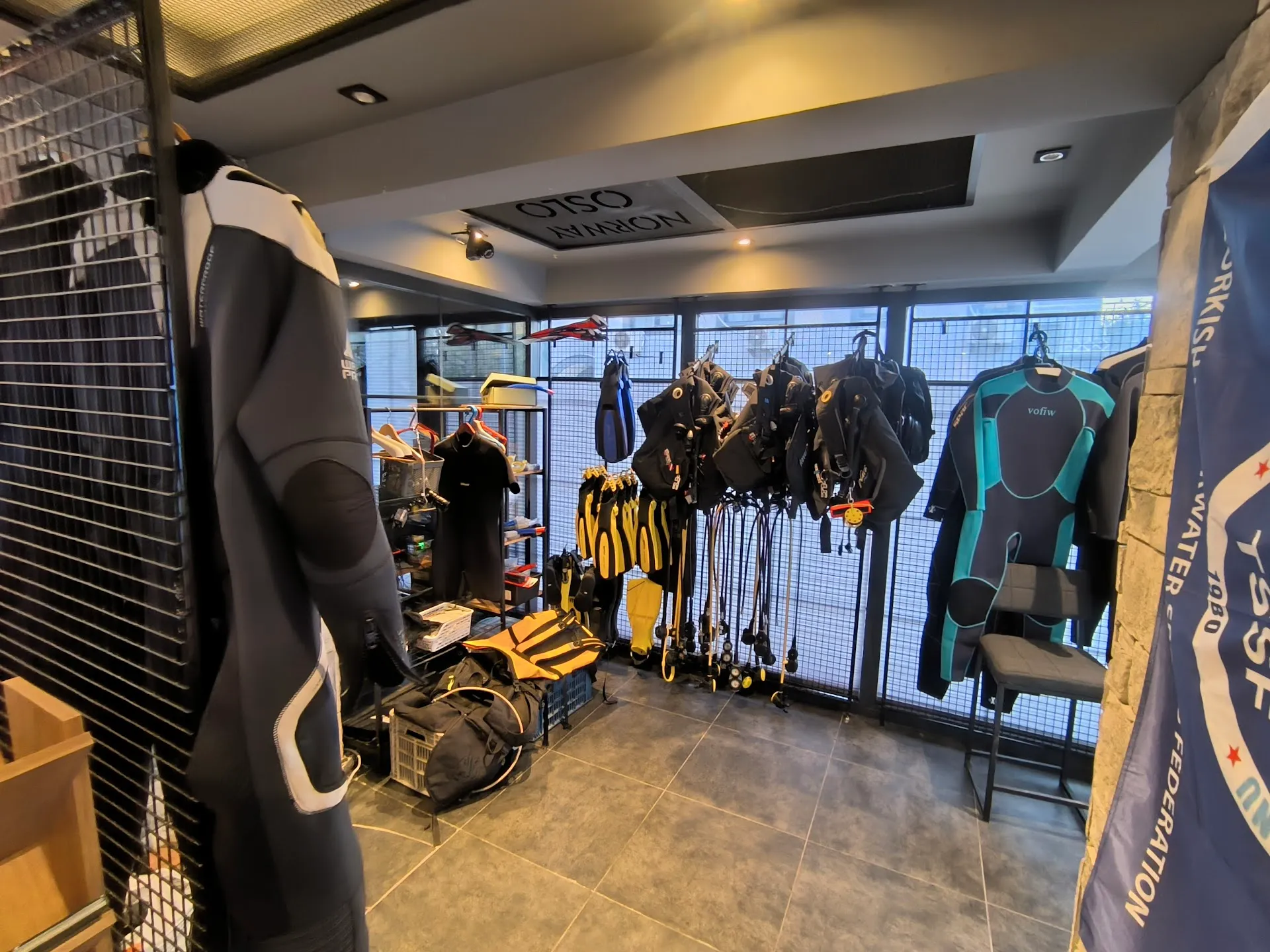 Vertical Scuba Diving