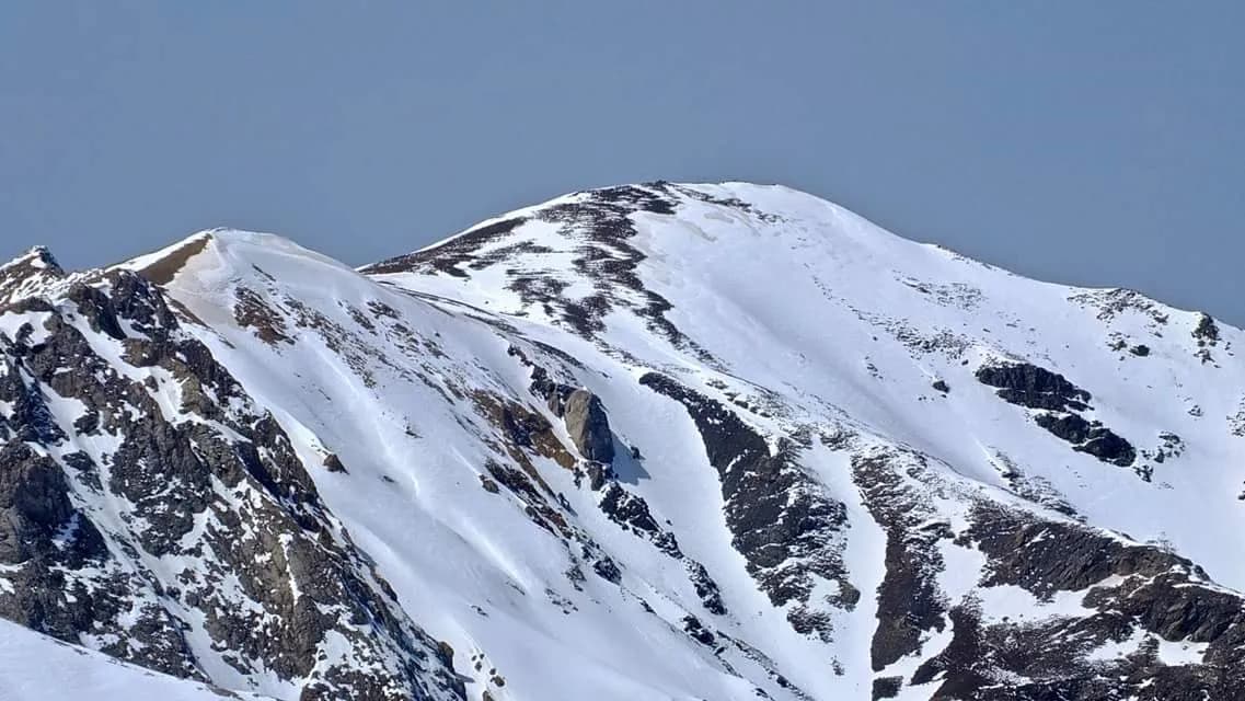 Tokluyatak zirve