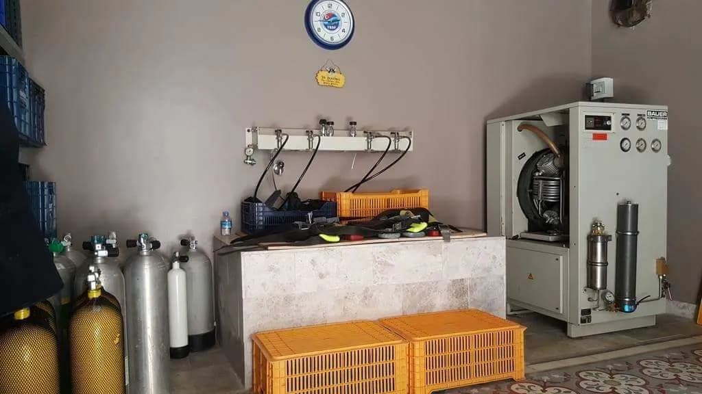 Aquaholics Dive Centre