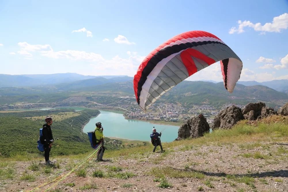 Tunceli Yamaç Paraşütü