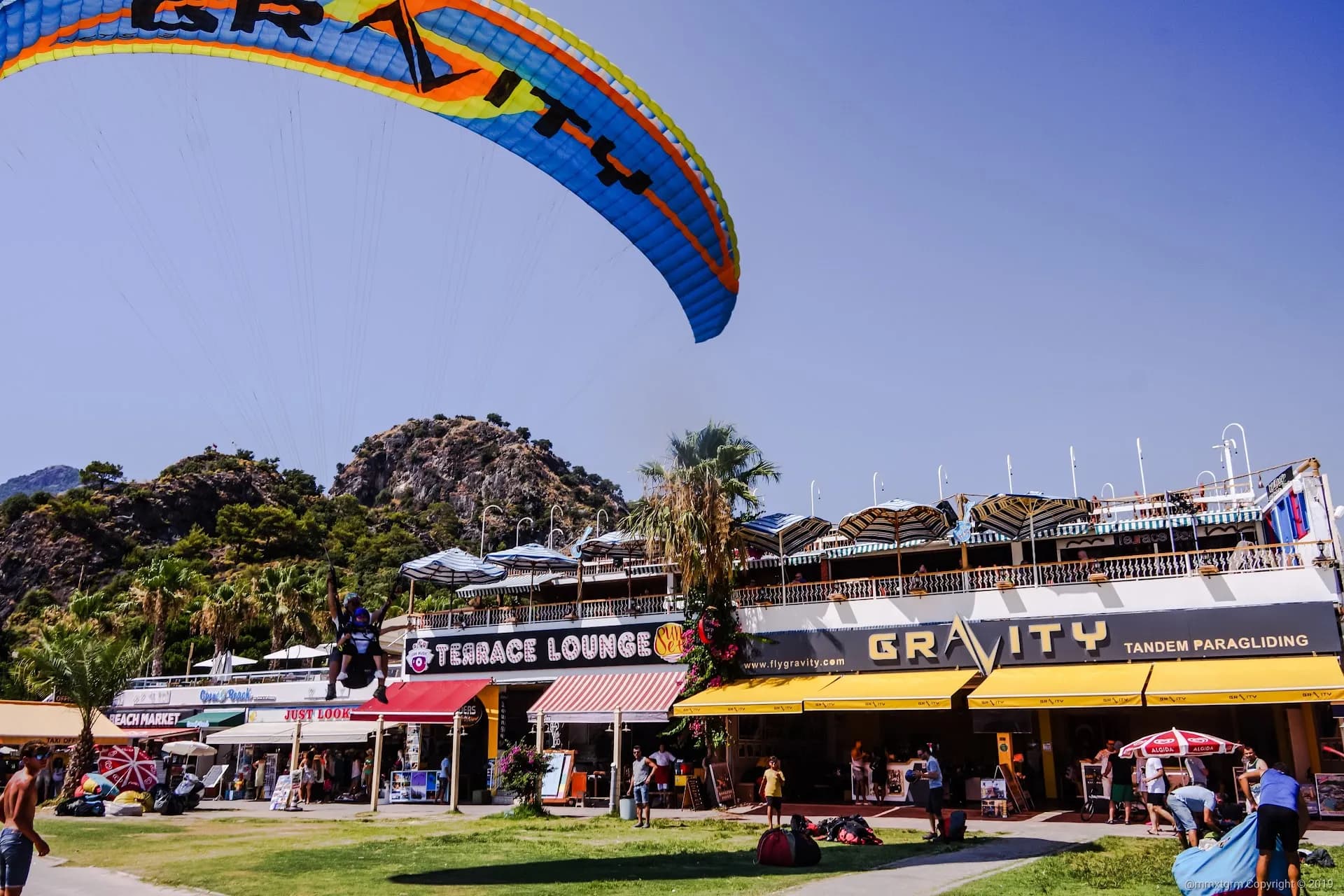 GRAVITY TANDEM PARAGLIDING / TRAVEL AGENCY