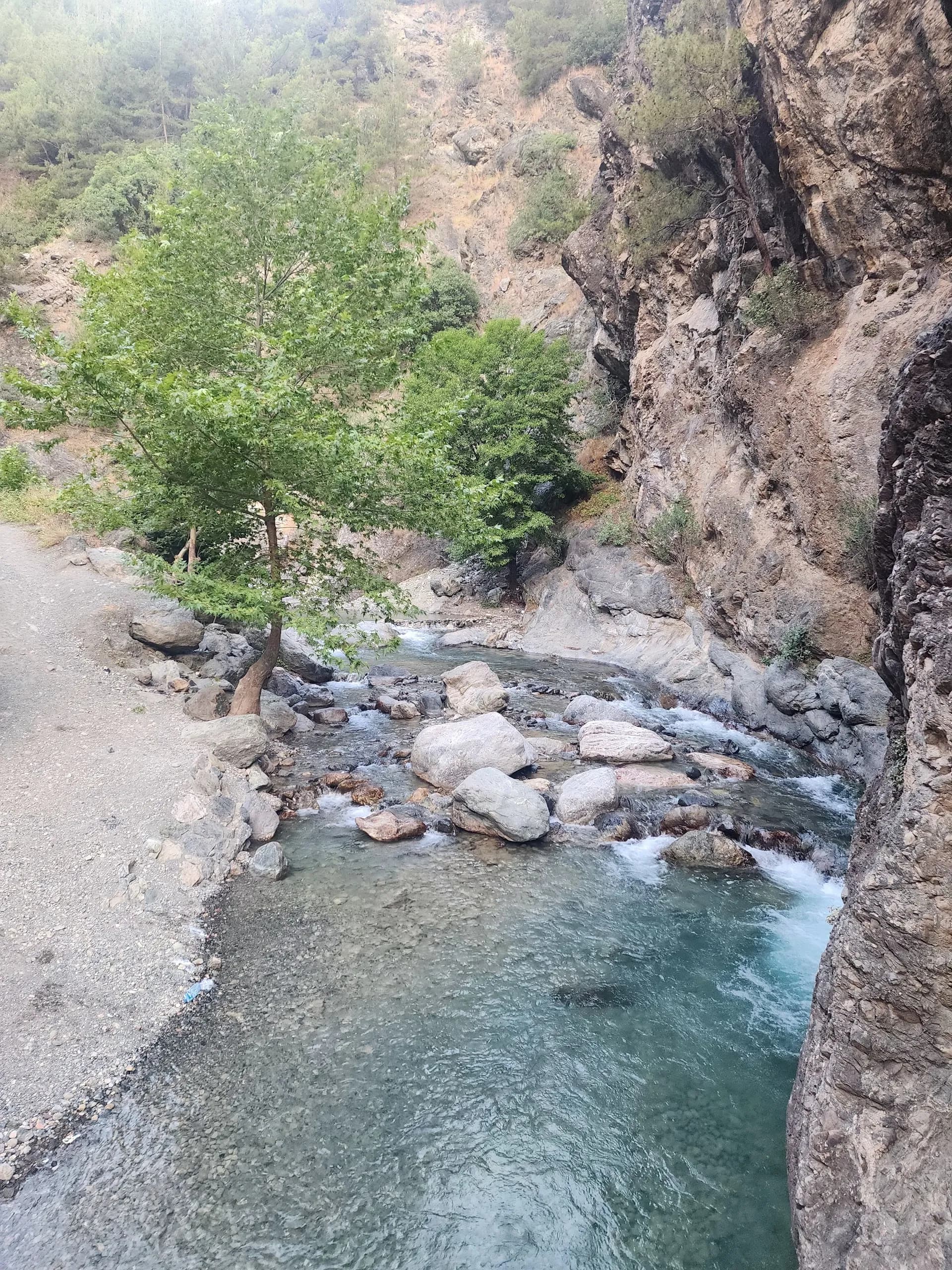 Karaçay Şelalesi Yürüyüş Alanı Başlangıç Noktası 3