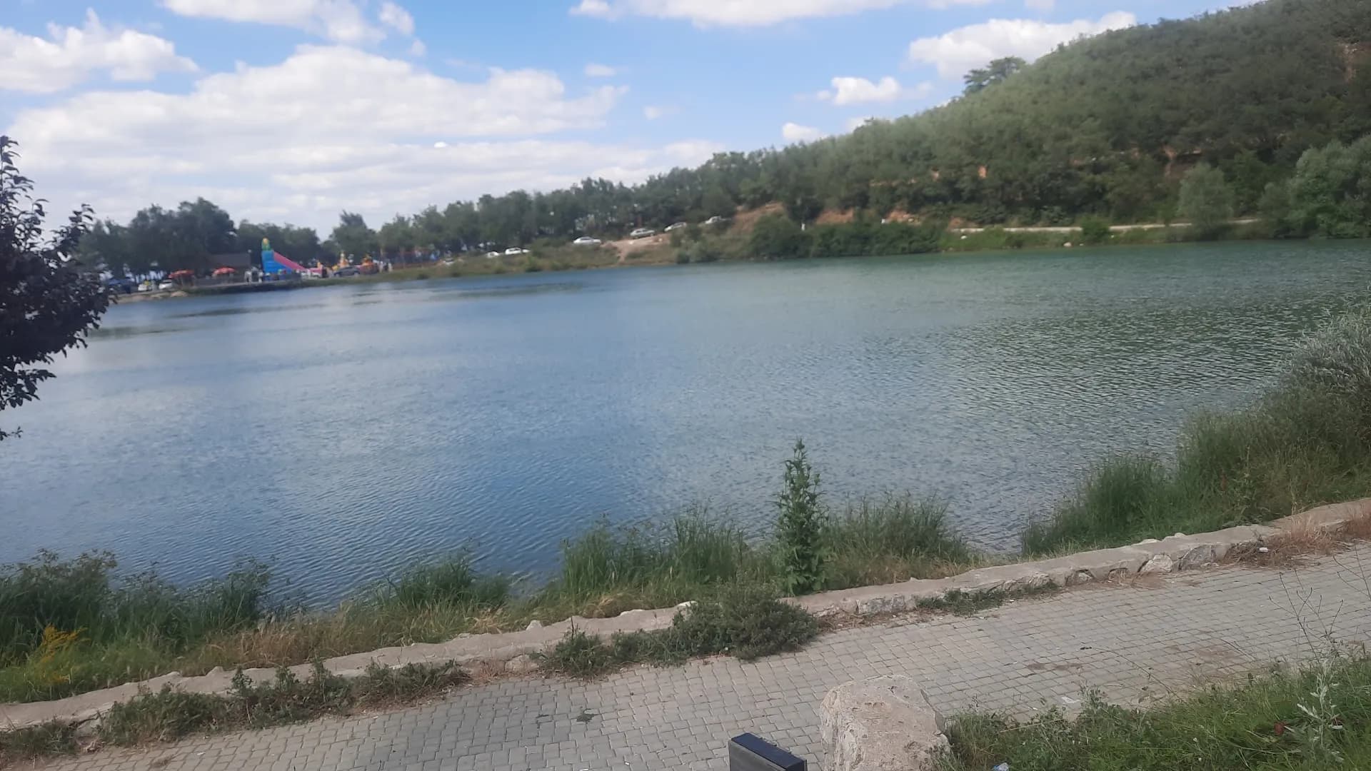 Laçin Yeşilgöl Şelalesi